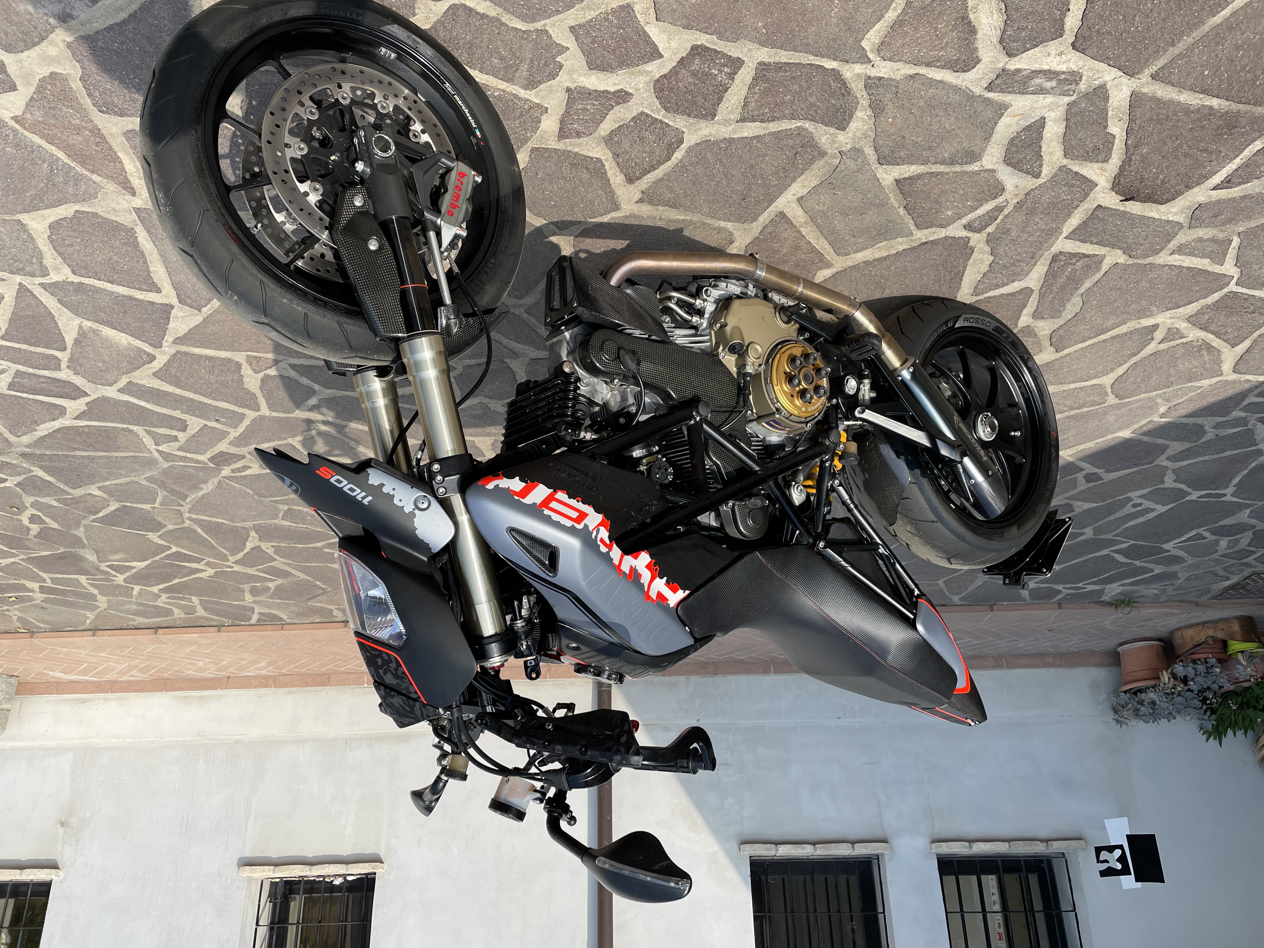 Ypermotard ducati
