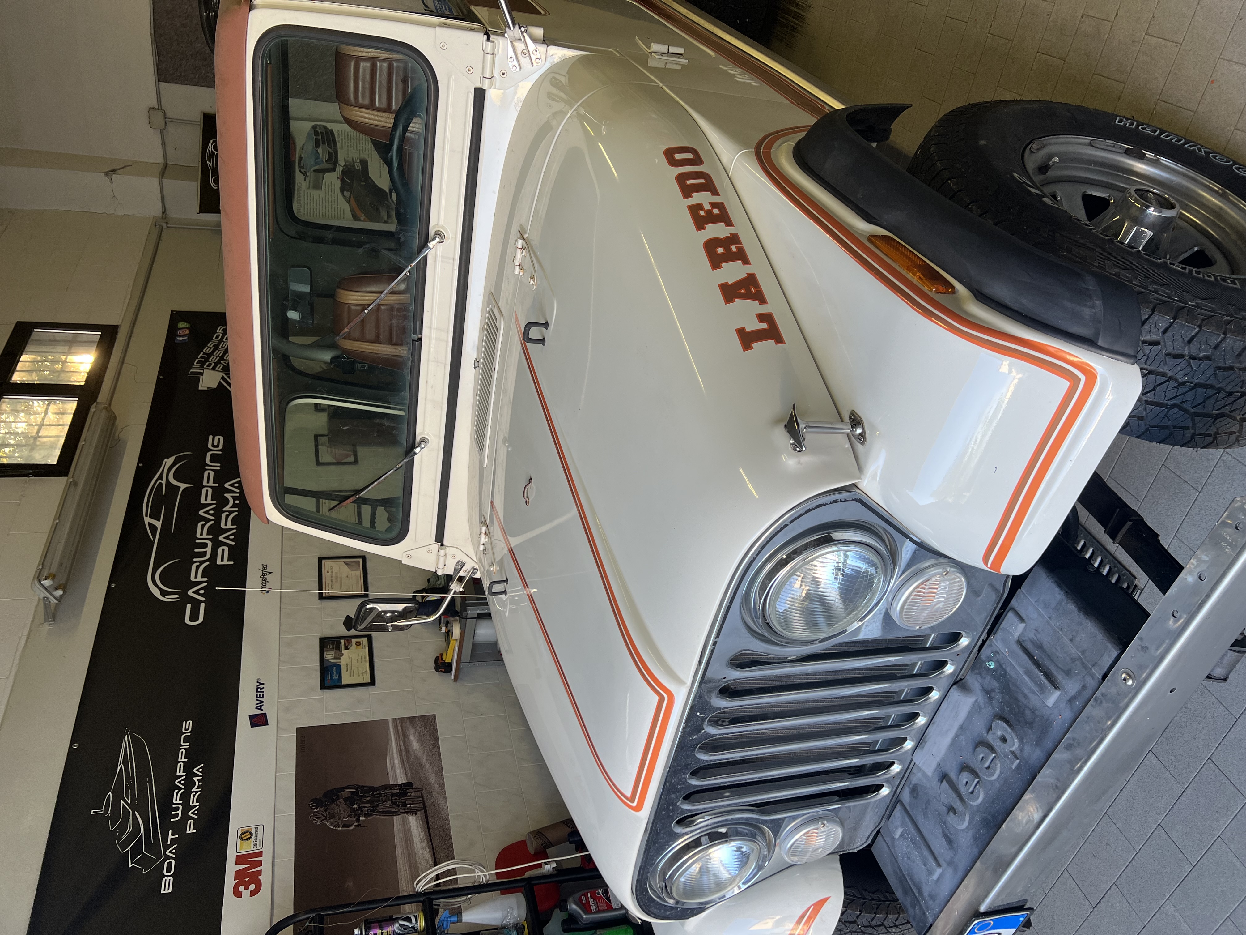 JEEP Laredo